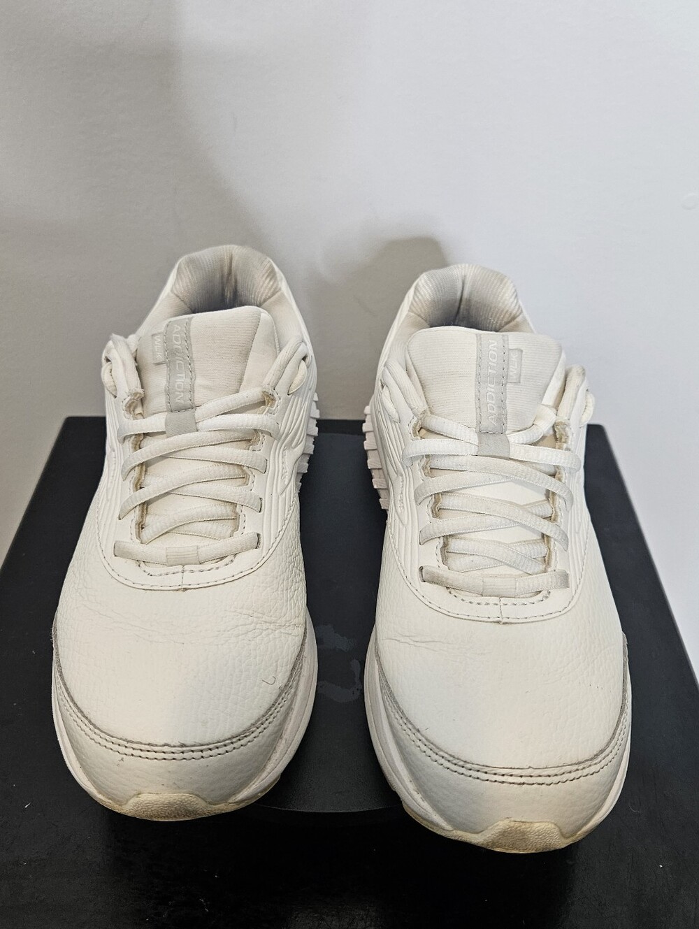 Brooks Addiction Walker 2 Sneaker White/White Women's Size 8.5 - Picture 4 of 11